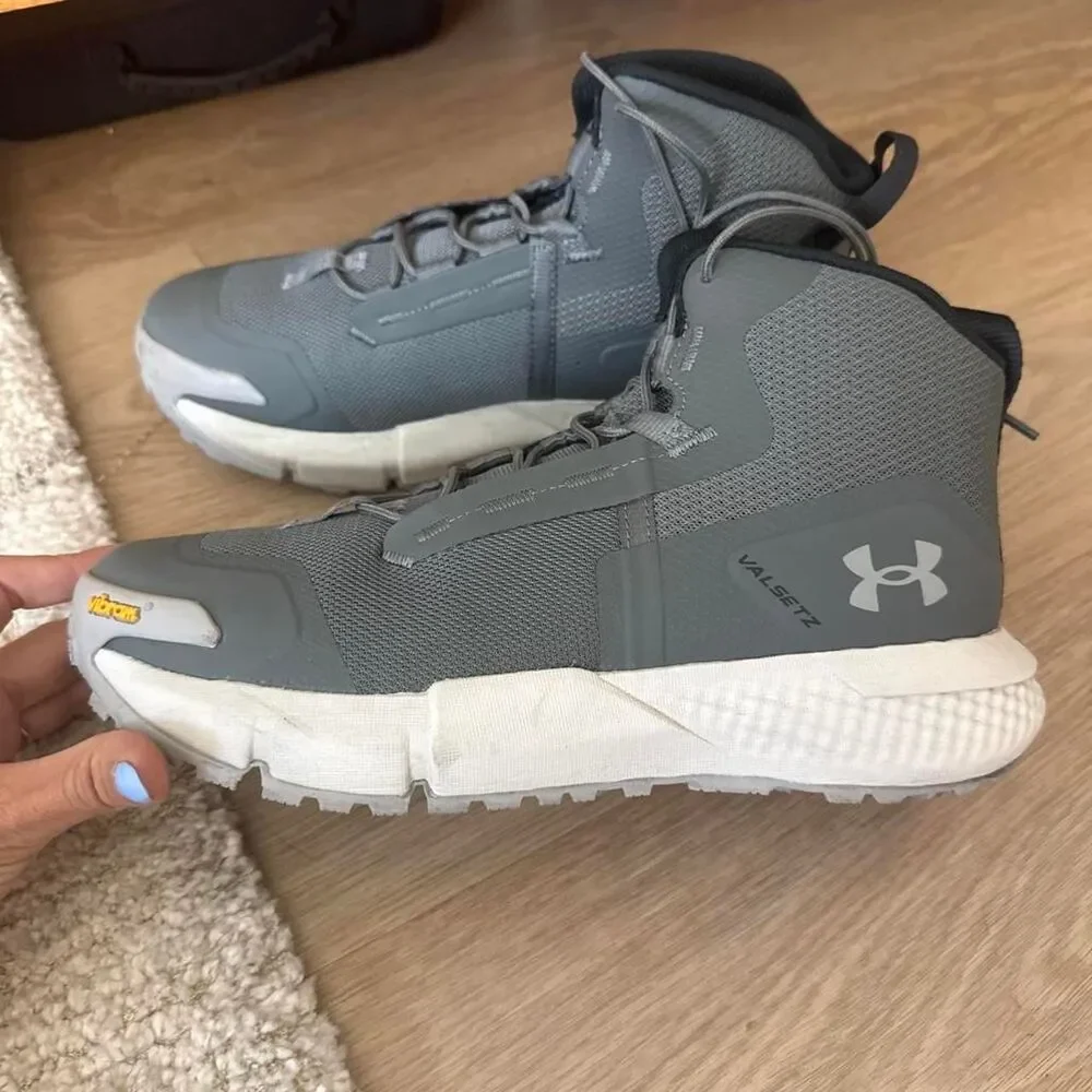 Under Armour Men's Grey Boots